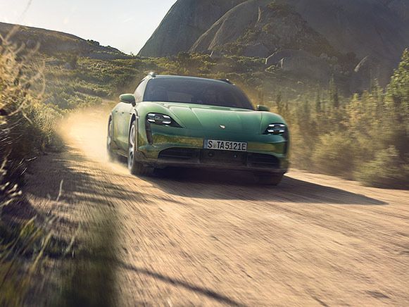 Taycan Turbo S Cross Turismo