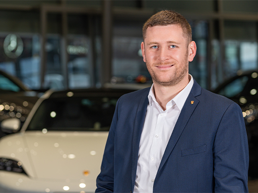 <strong>Philipp Krieg</strong><br/>
Verkaufsberater Neu- und Gebrauchtwagen
